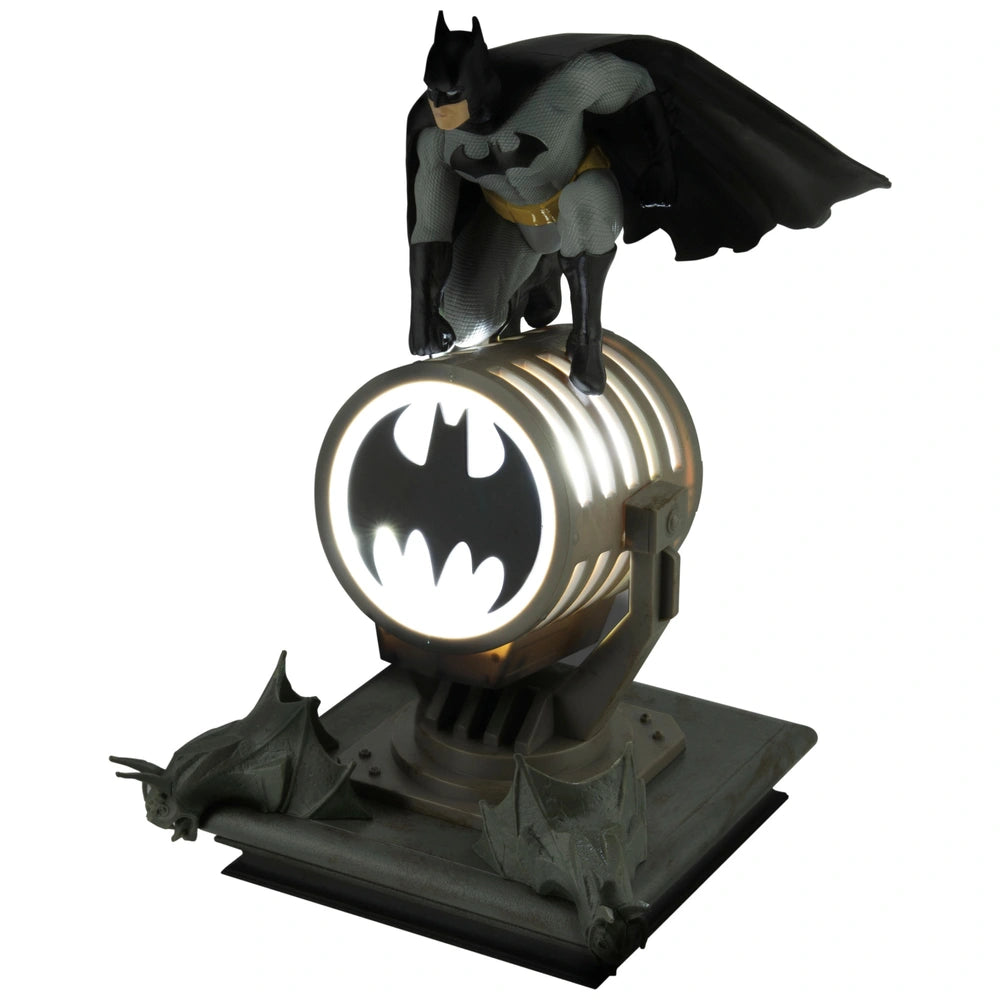 Batman Figurine Light by Paladone, featuring a detailed Dark Knight design for atmospheric Gotham City vibes and superhero style decor enhancement.
