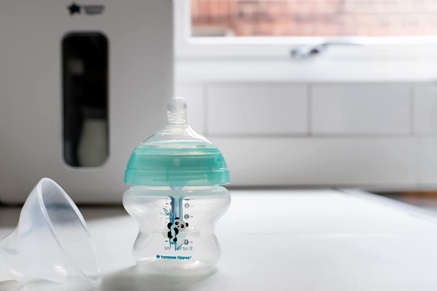 Tommee Tippee Advanced Anti-Colic Baby Bottle 150ml 0m +