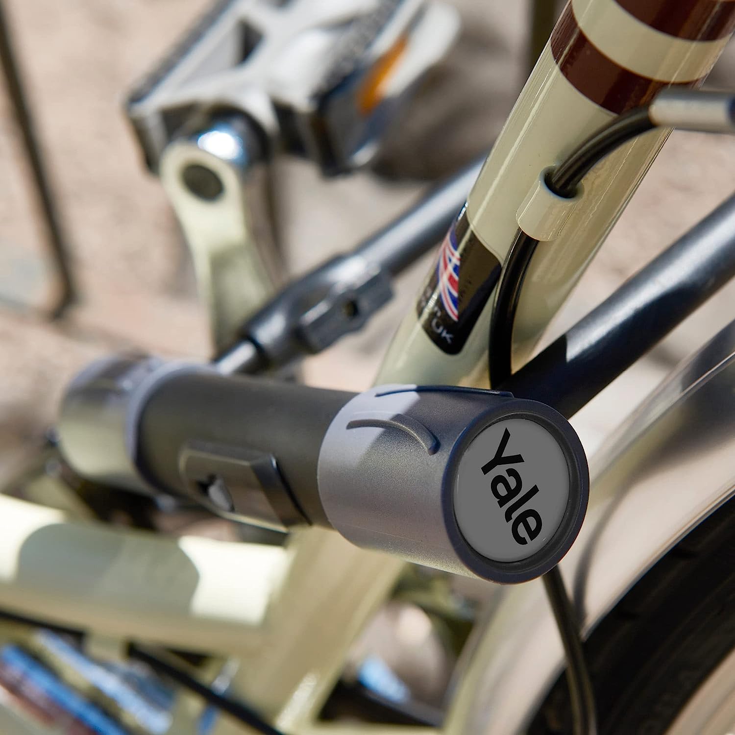 Yale YUL2/13/230/1 High Defendor U Bike Lock, Black