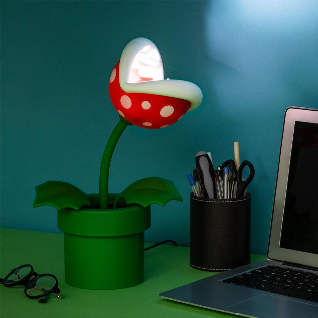 Super Mario Piranha Plant Posable Lamp