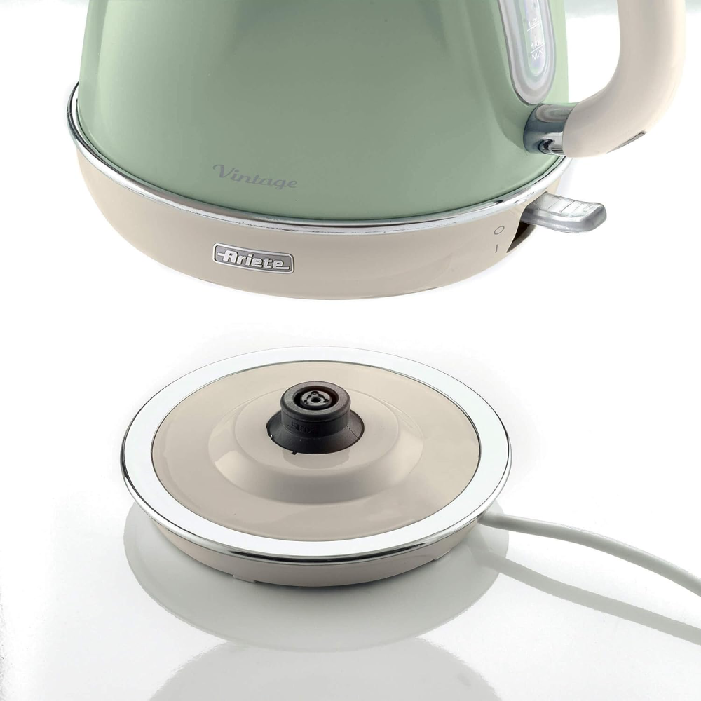 Ariete Retro Style Cordless Jug Kettle, 1.7 liters, Green - Vintage Electric Kettle with 360° Swivel Base, 2000 Watts of Power, Cold Handle, and Stainless Steel Walls. Boil water quickly for infusions, teas, and herbal drinks. Italian design meets functionality.