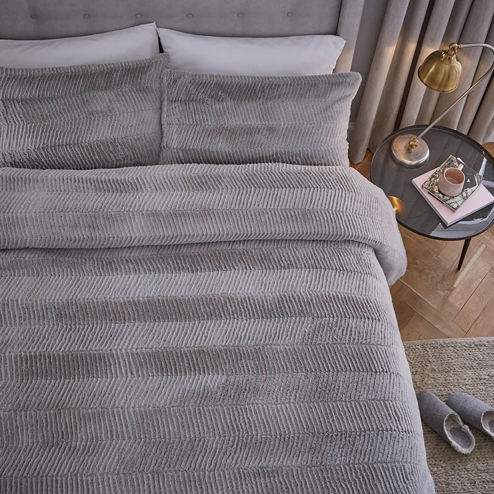 Silentnight Faux Fur Single Duvet Set - Grey